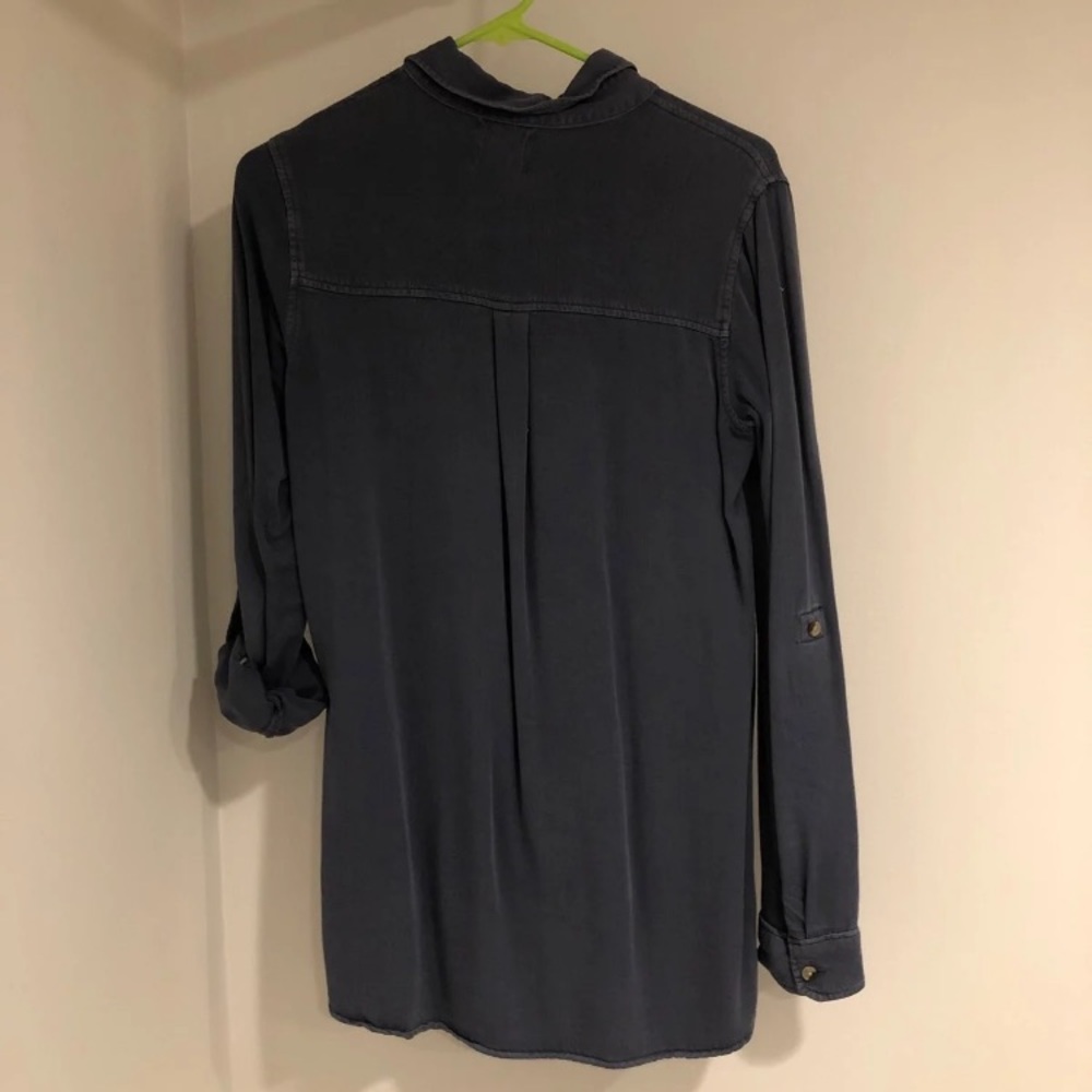 Button down - Picture 7 of 7